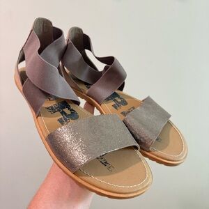 NWOT Sorel Ella II Sandal in Ash Brown/Metallic Silver Size 10
